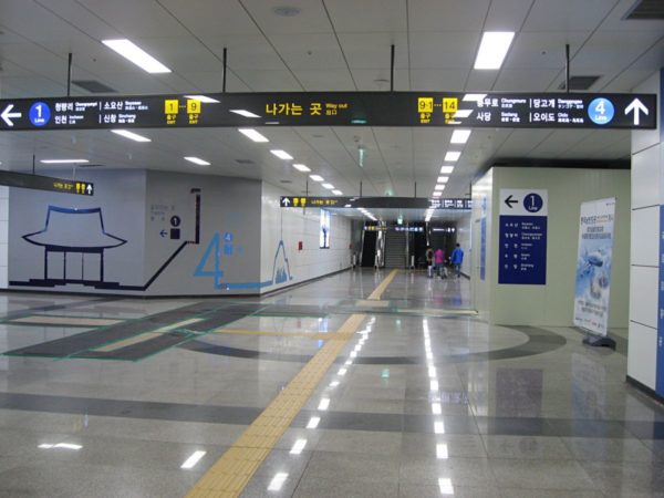 2016年ソウル駅地下連絡通路
