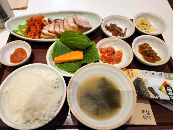 舞月食卓の韓方バーベキューポッサム