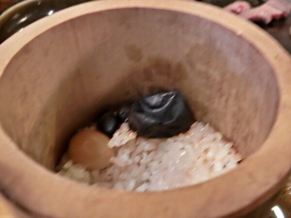 明洞にある「オウガ」の竹筒ご飯