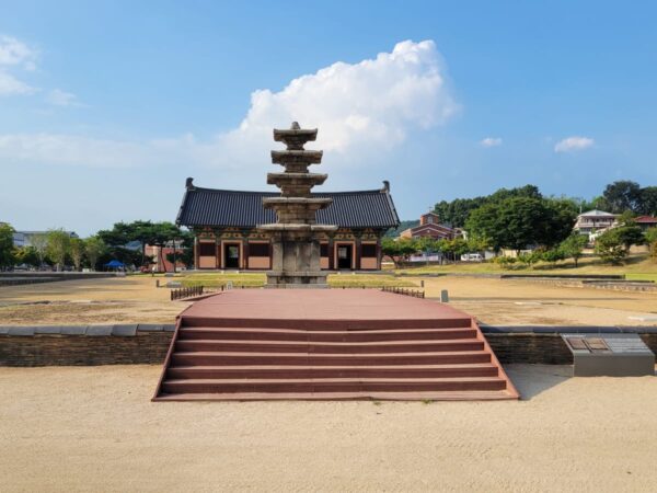 扶余の定林寺址の五層石塔