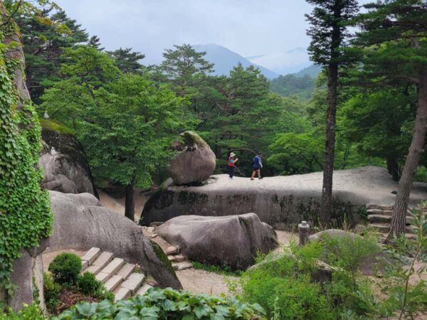 雪岳山のフンドゥル岩