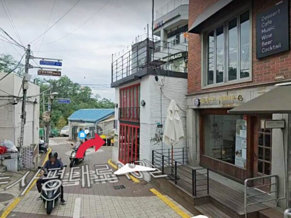 タンバムから梨泰院児童公園に向かう曲がり角