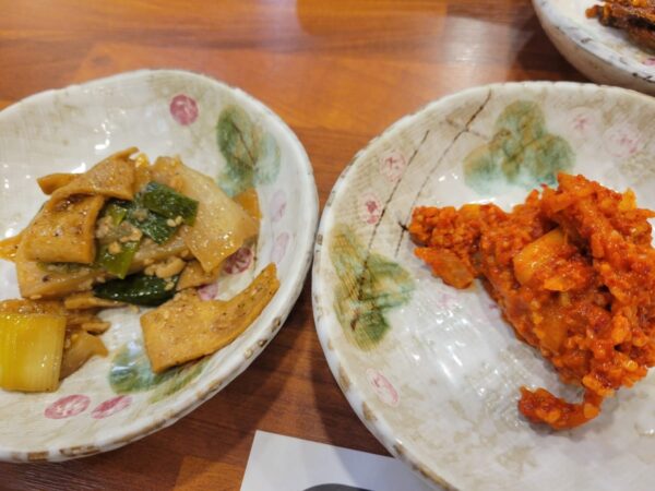 墨湖にある海鮮料理のお店「スリム」の料理