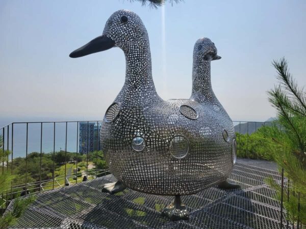 ハスラアートワールドの彫刻公園のアート作品