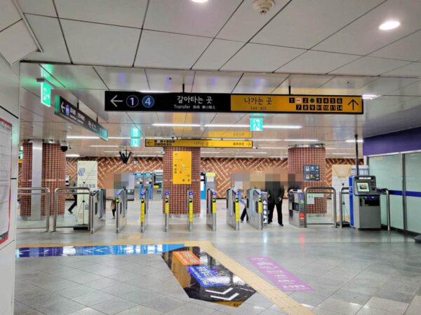 2025年A'REXソウル駅から地下鉄4号線への乗り換え通路