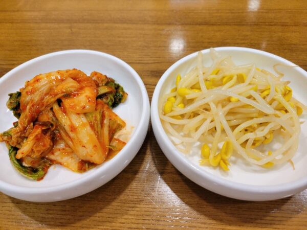 エオゲにある豆腐専門店「黄金コンパッ」の料理