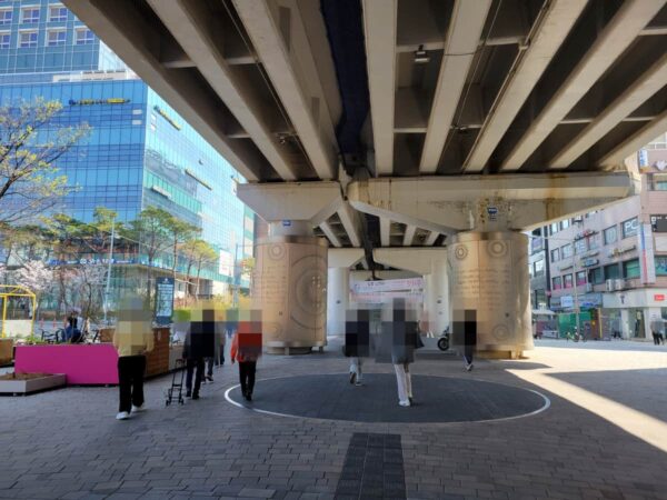 倉洞駅からハナロマート倉洞店へ行く途中の景色