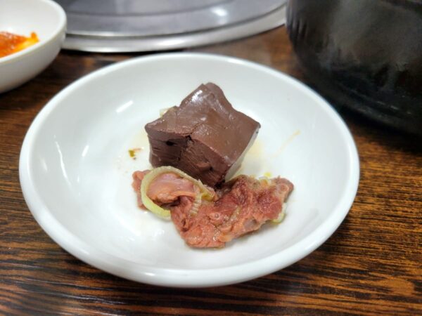 東大門にある「テファジョン チンチャヘジャングッ」のヘジャングッに入っているソンジ