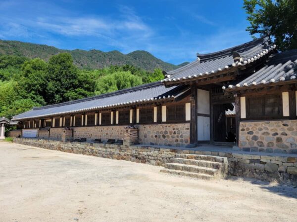 河東郡にある崔参判宅