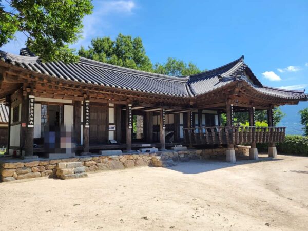 河東郡にある崔参判宅