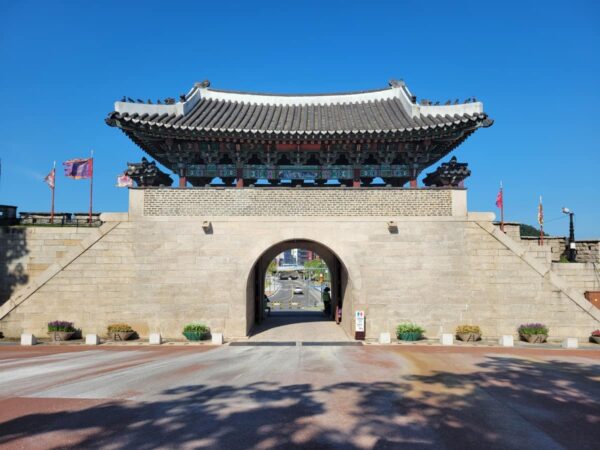 晋州城の矗石門