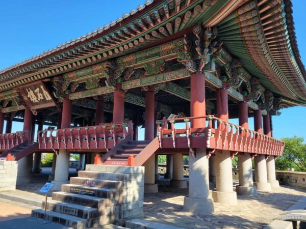 晋州城の矗石楼