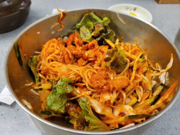 釜山の西面にある「フェグッスハルメチッ」のフェグッス