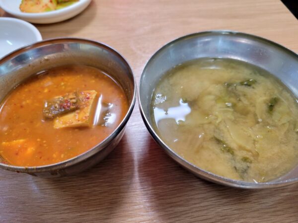 釜山のチャガルチにある五福食堂の料理