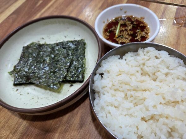 明洞にある「イェジ粉食」の料理