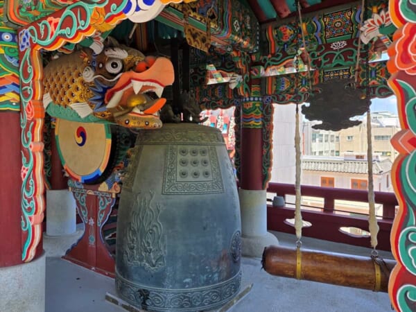 水原の八達寺の鐘楼